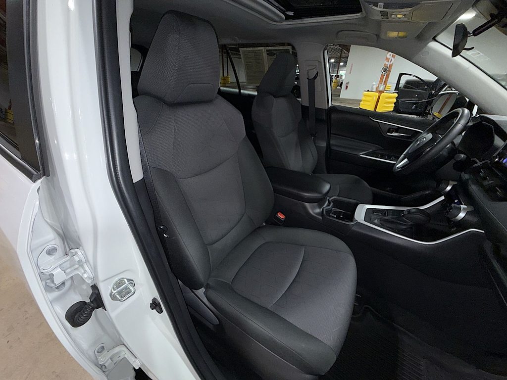 Thumbnail: 2024 Toyota RAV4 - 12