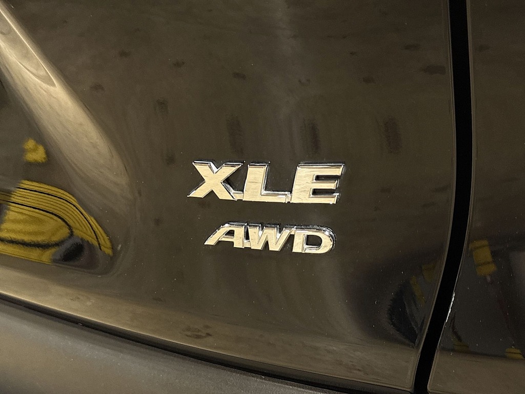 Thumbnail: 2025 Toyota RAV4 - 27