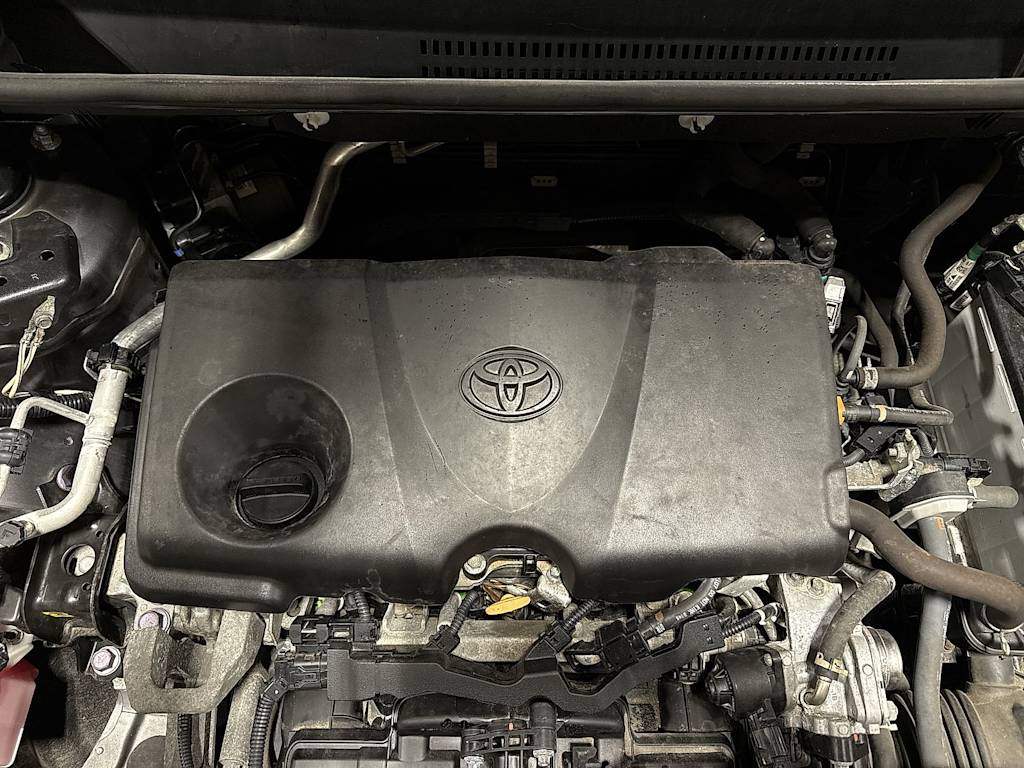 Thumbnail: 2022 Toyota RAV4 - 8
