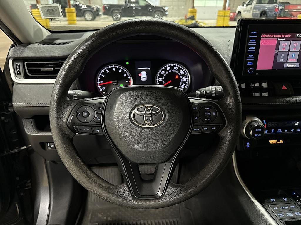 Thumbnail: 2022 Toyota RAV4 - 2