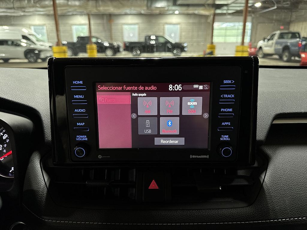 Thumbnail: 2022 Toyota RAV4 - 12