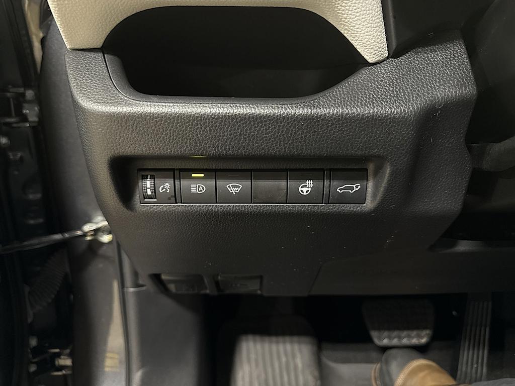 Thumbnail: 2022 Toyota RAV4 - 33