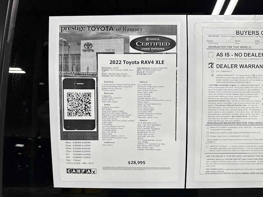 Thumbnail: 2022 Toyota RAV4 - 17