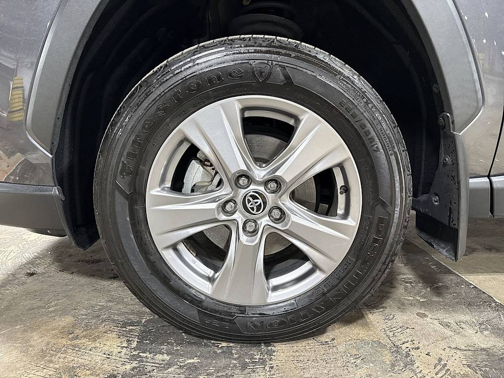 Thumbnail: 2022 Toyota RAV4 - 7