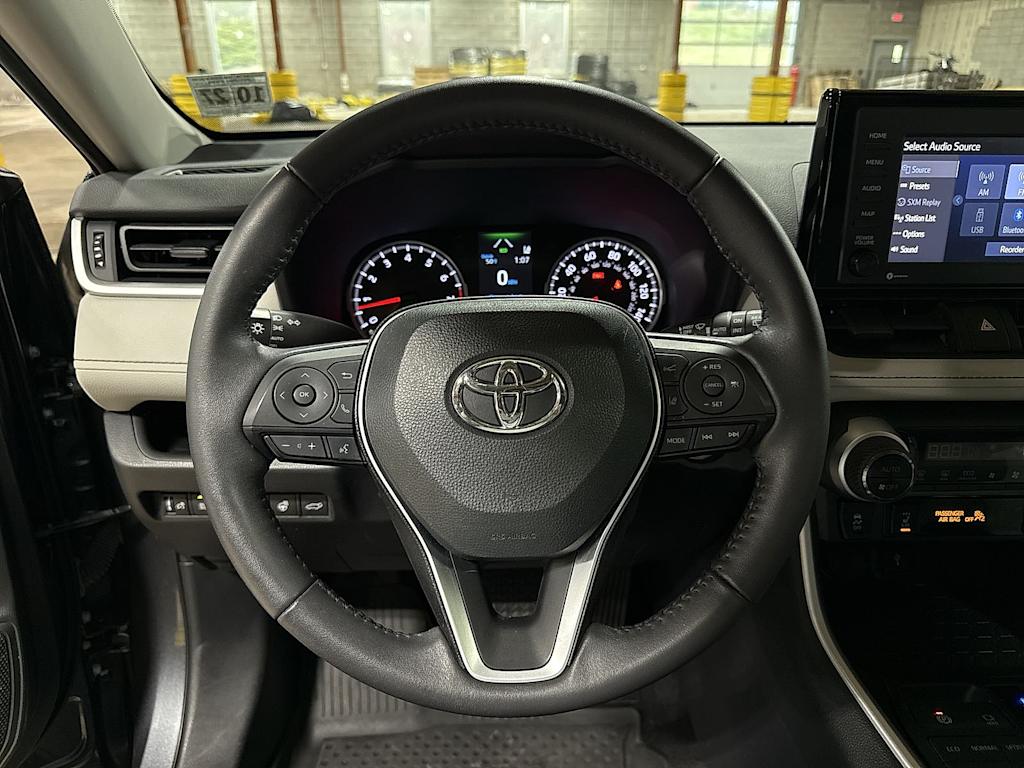 Thumbnail: 2022 Toyota RAV4 - 2