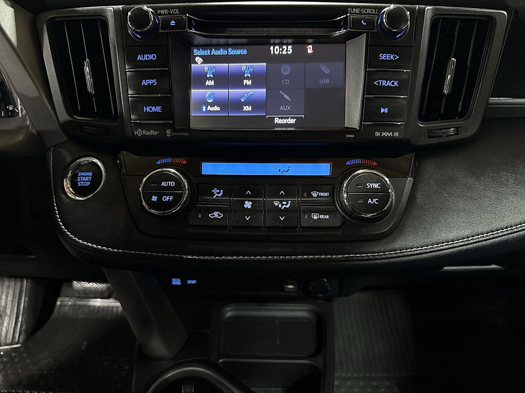 Thumbnail: 2017 Toyota RAV4 - 22