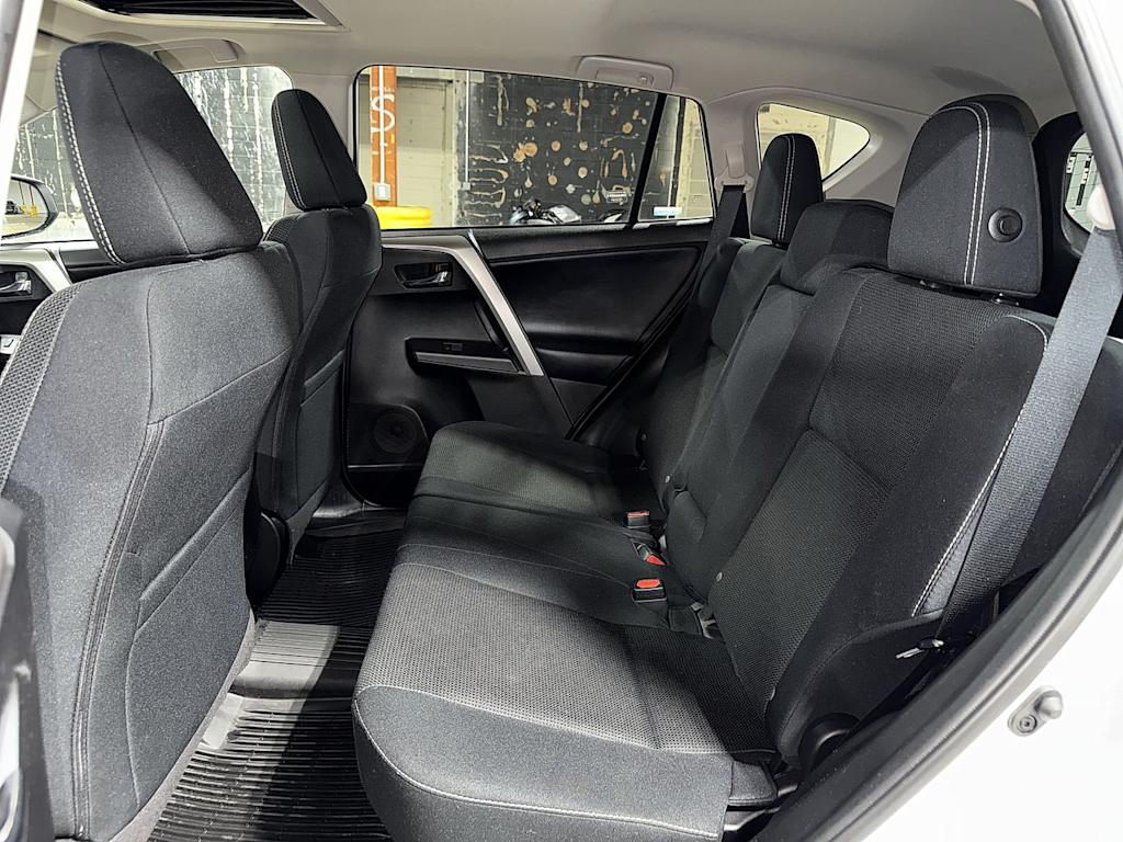 Thumbnail: 2017 Toyota RAV4 - 11