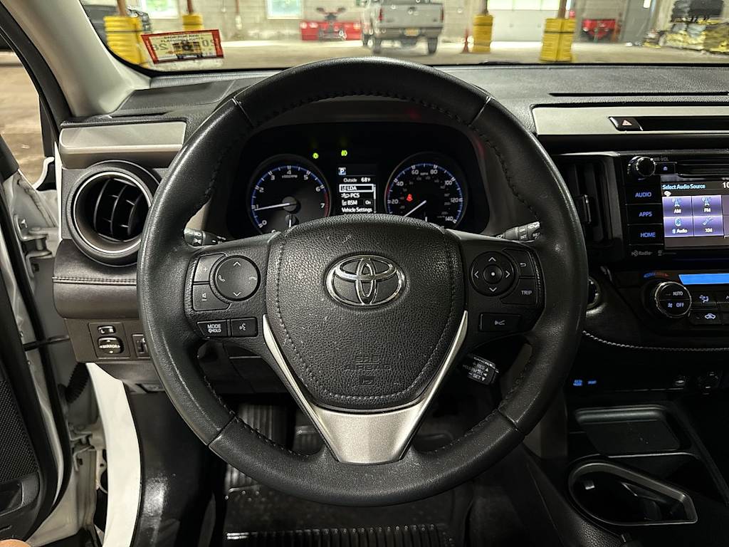 Thumbnail: 2017 Toyota RAV4 - 2