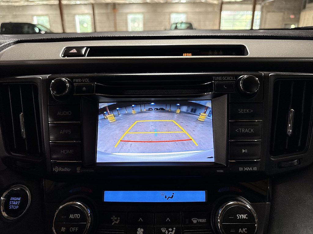 Thumbnail: 2017 Toyota RAV4 - 24