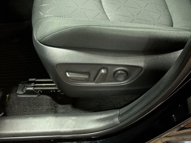 Thumbnail: 2024 Toyota RAV4 - 27
