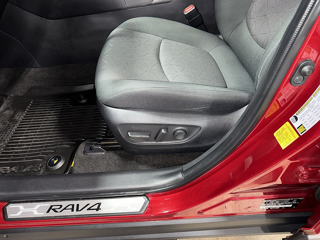 Thumbnail: 2023 Toyota RAV4 - 26