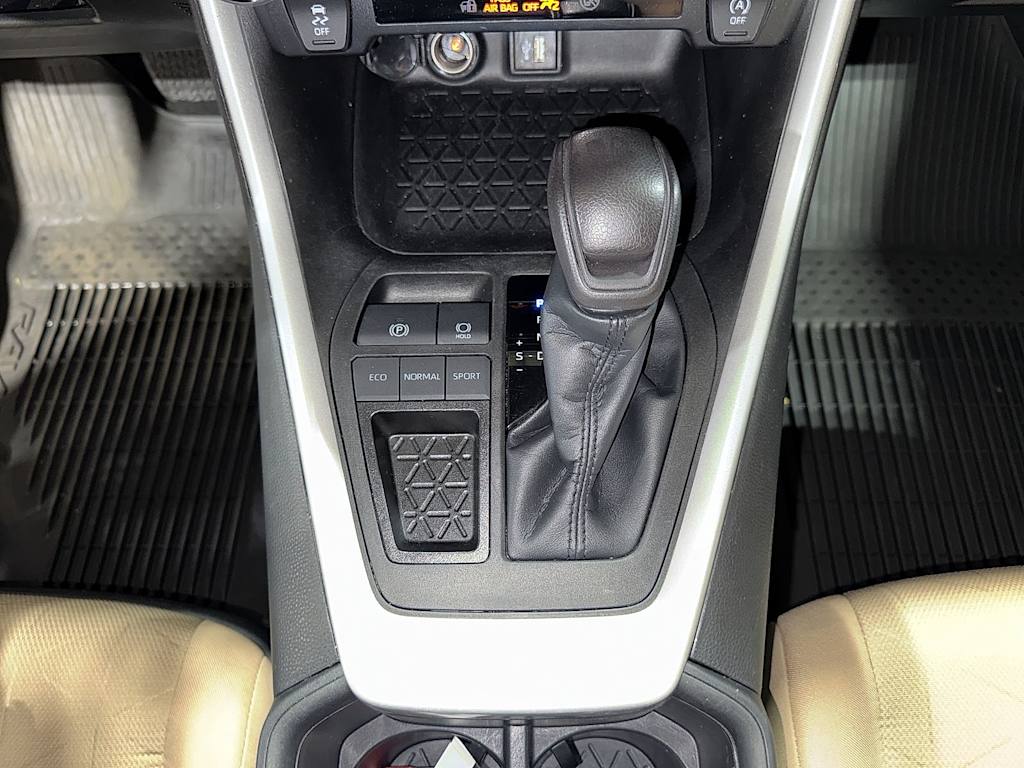 Thumbnail: 2023 Toyota RAV4 - 14