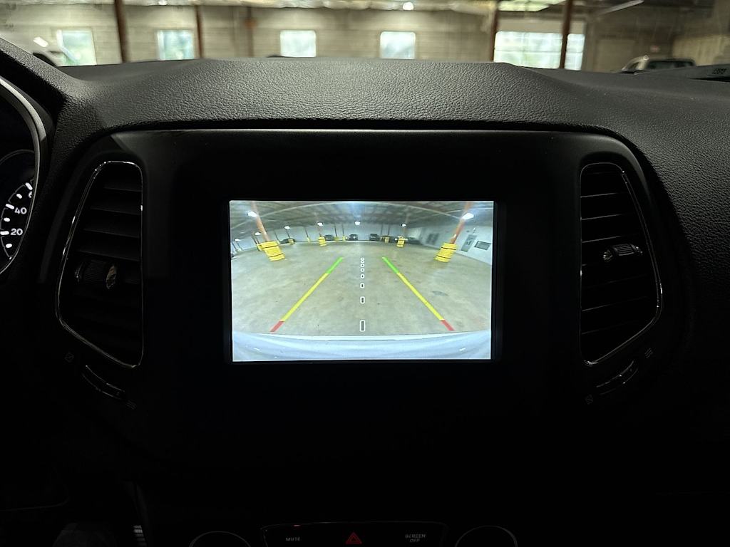 Thumbnail: 2021 Jeep Compass - 26