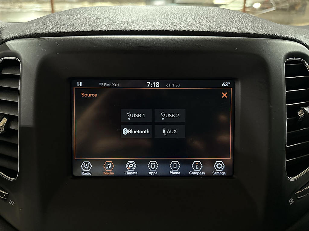 Thumbnail: 2021 Jeep Compass - 12