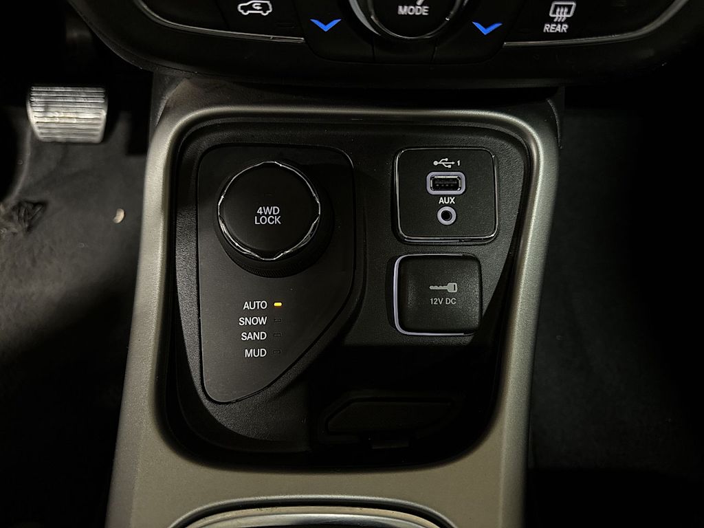 Thumbnail: 2021 Jeep Compass - 32