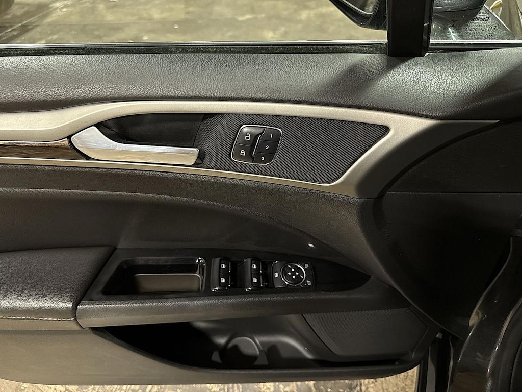 Thumbnail: 2015 Ford Fusion - 24