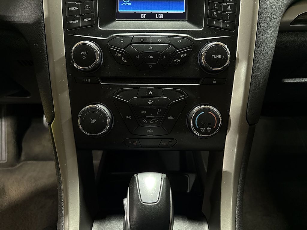 Thumbnail: 2015 Ford Fusion - 23