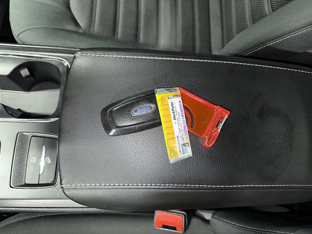 Thumbnail: 2020 Ford Fusion - 33