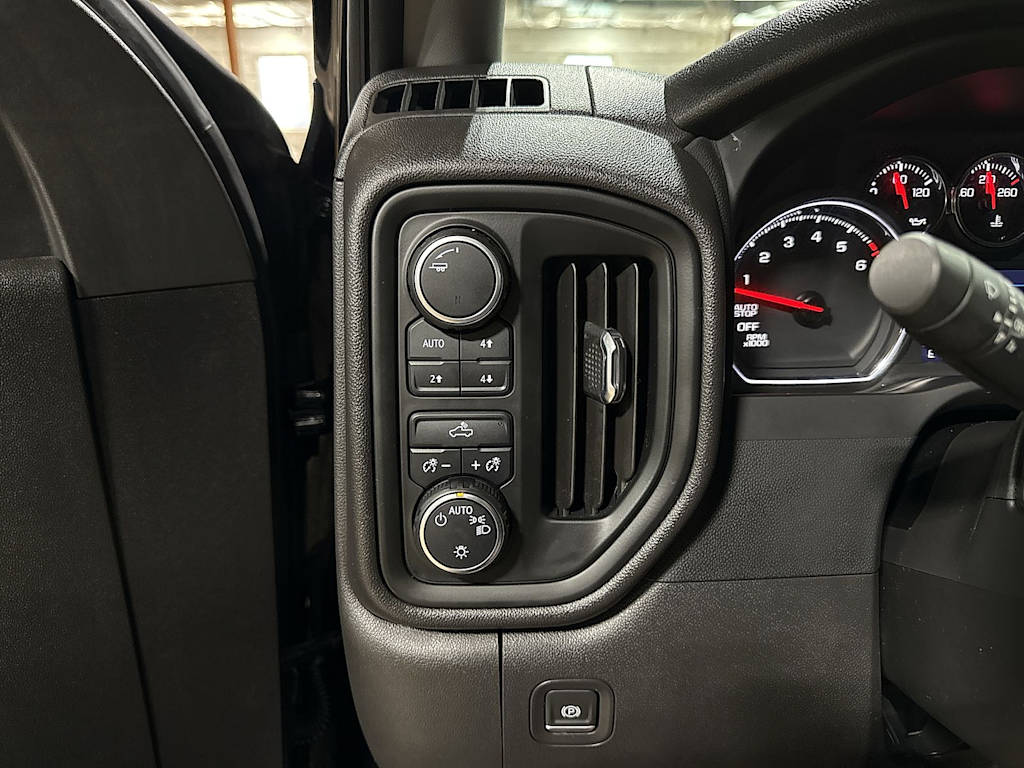 Thumbnail: 2022 Chevrolet Silverado 1500 - 33