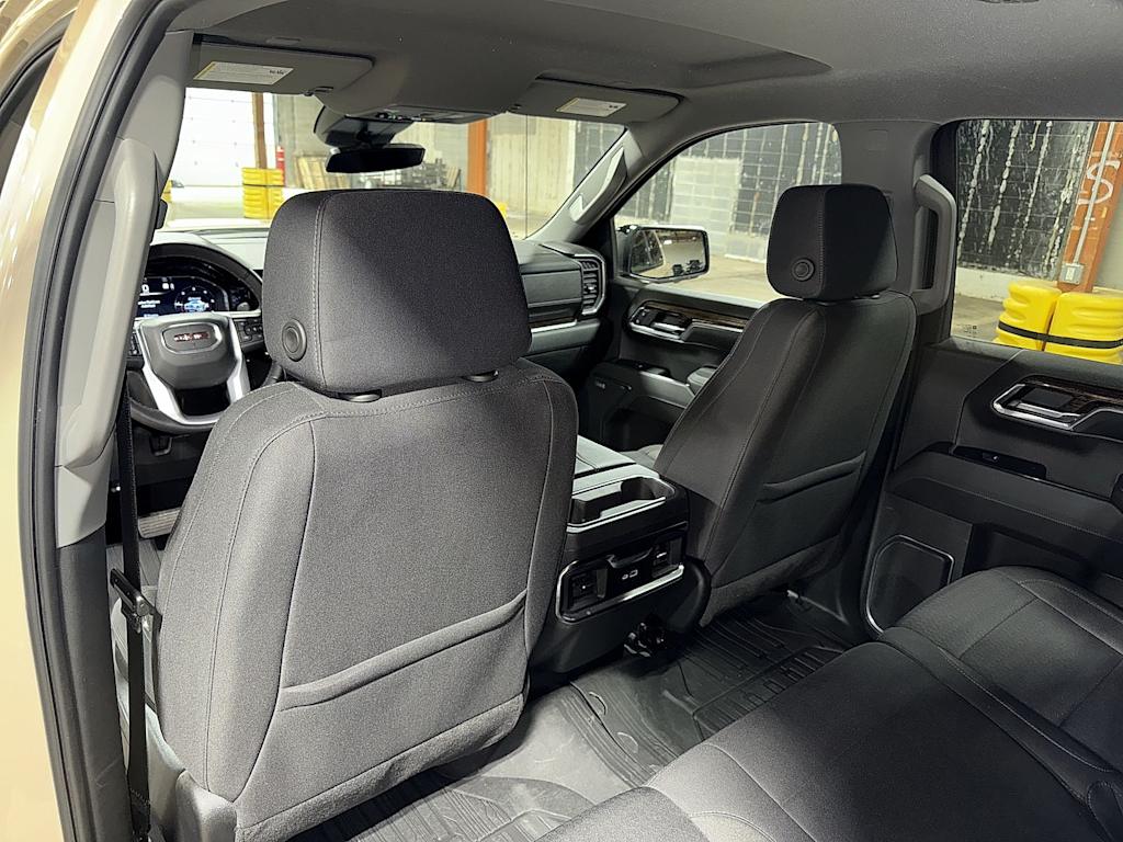 Thumbnail: 2022 GMC Sierra 1500 - 32