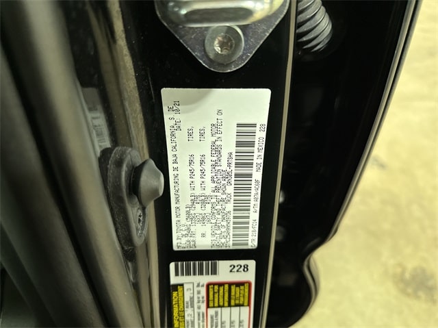 2022 Toyota Tacoma SR5 24