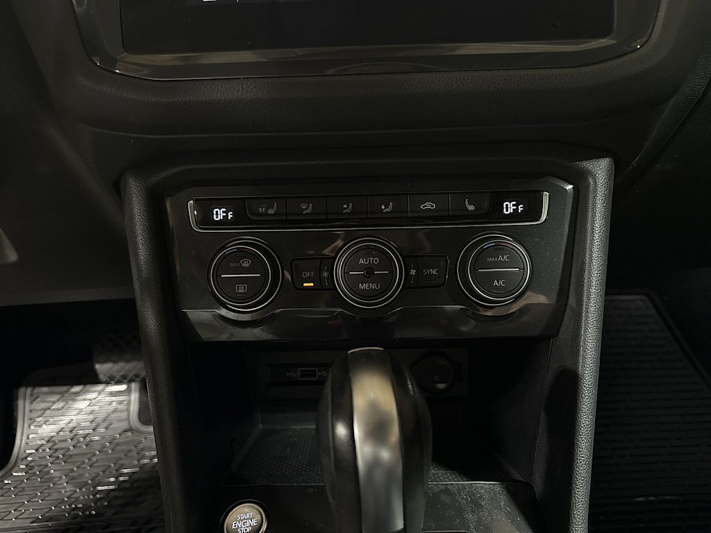 Thumbnail: 2020 Volkswagen Tiguan - 26