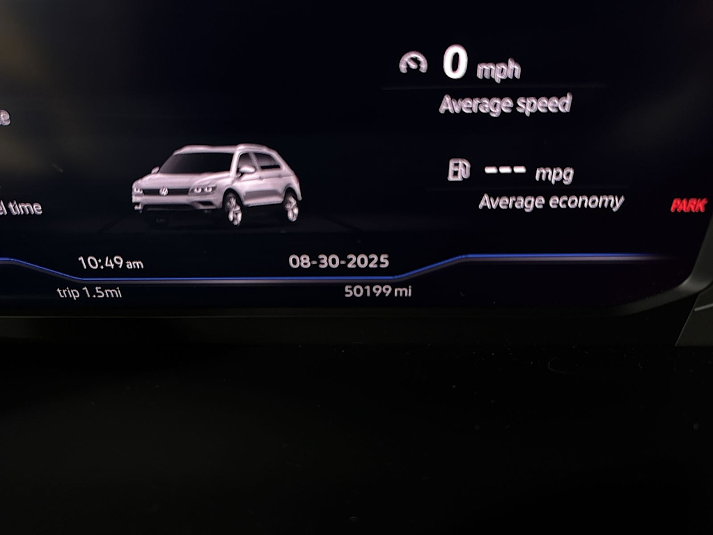 Thumbnail: 2020 Volkswagen Tiguan - 15