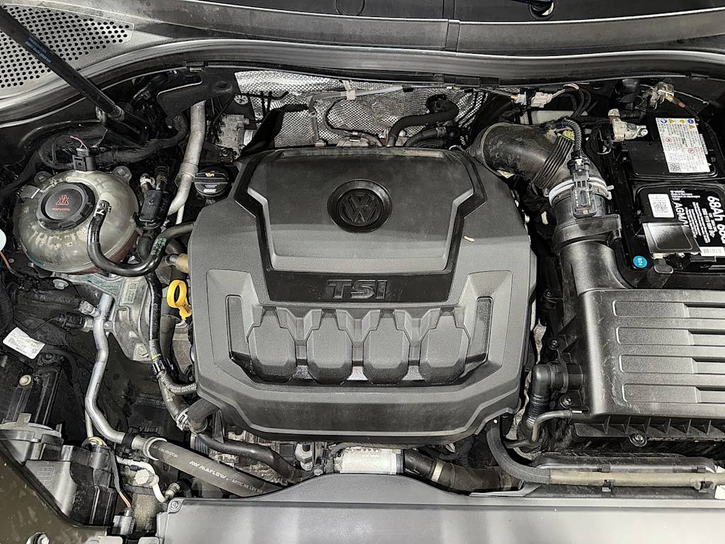 Thumbnail: 2021 Volkswagen Tiguan - 8