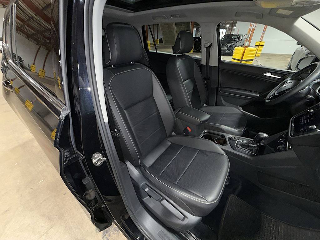 Thumbnail: 2021 Volkswagen Tiguan - 11