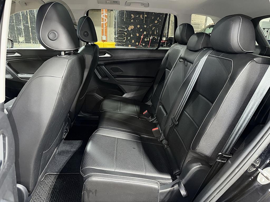 Thumbnail: 2021 Volkswagen Tiguan - 12