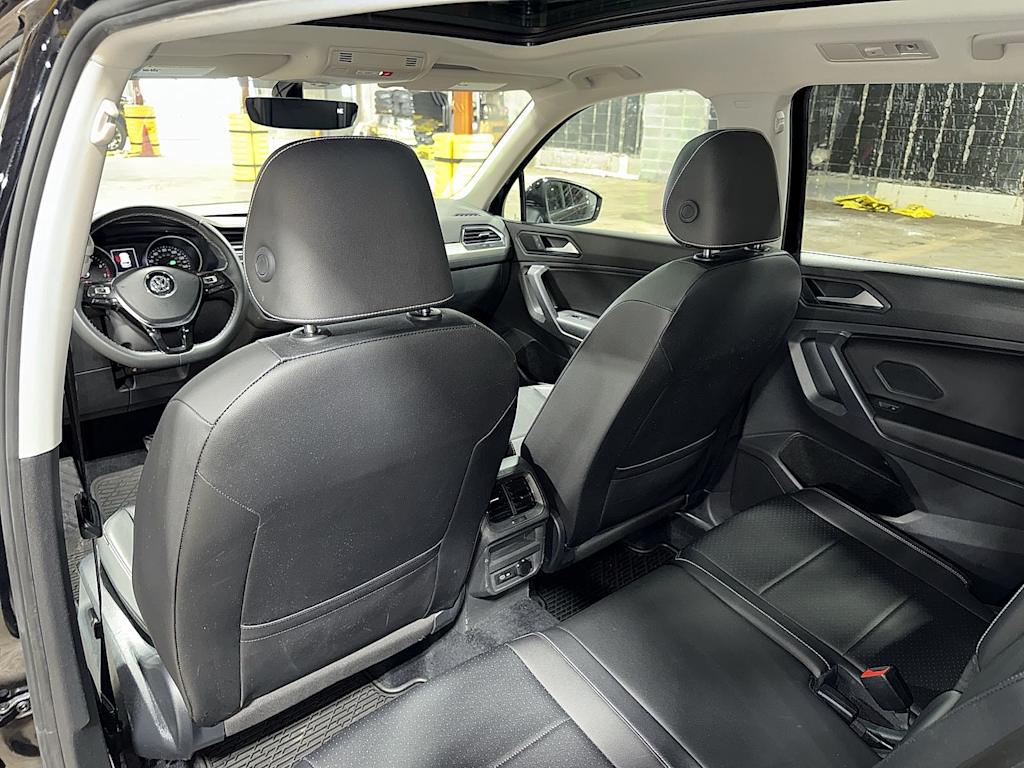 Thumbnail: 2021 Volkswagen Tiguan - 32