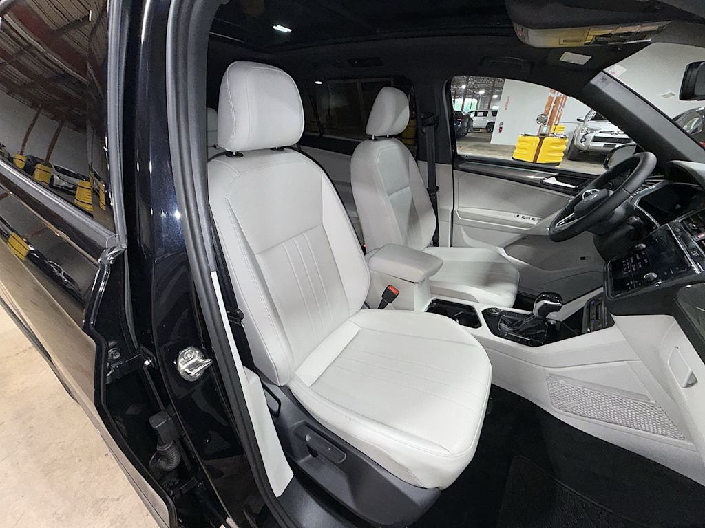 Thumbnail: 2022 Volkswagen Tiguan - 23
