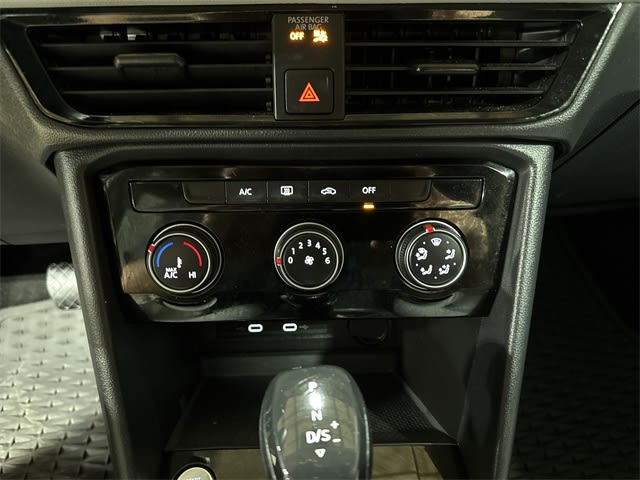 2023 Volkswagen Taos S 23