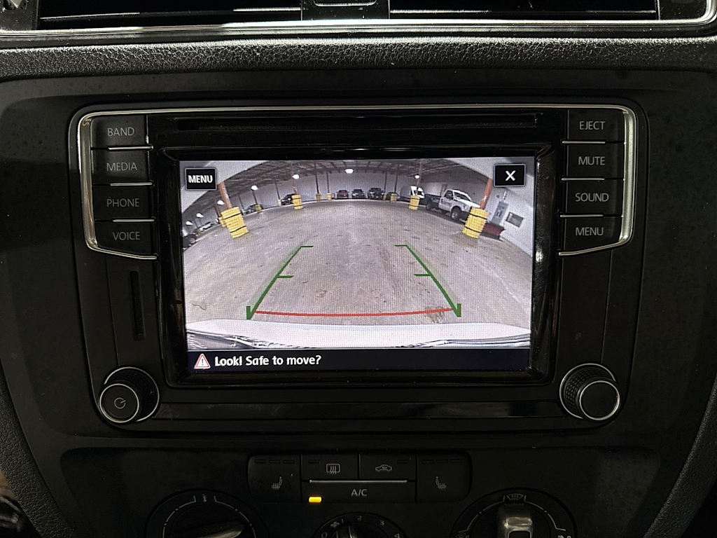 Thumbnail: 2017 Volkswagen Jetta - 28