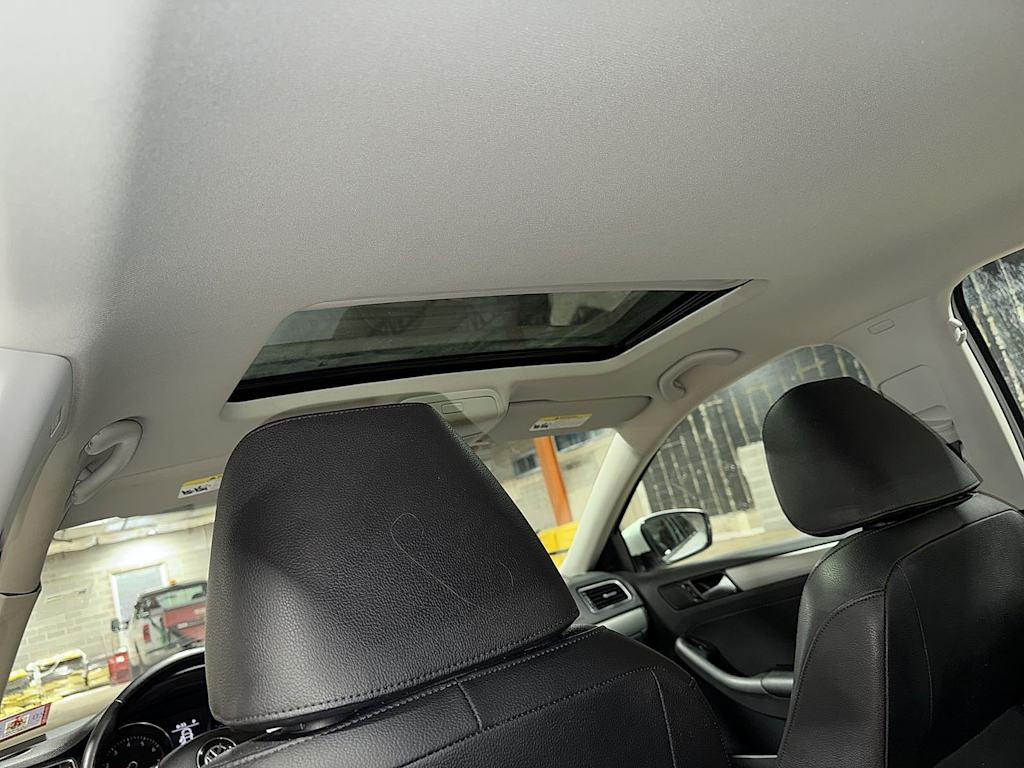 Thumbnail: 2017 Volkswagen Jetta - 27