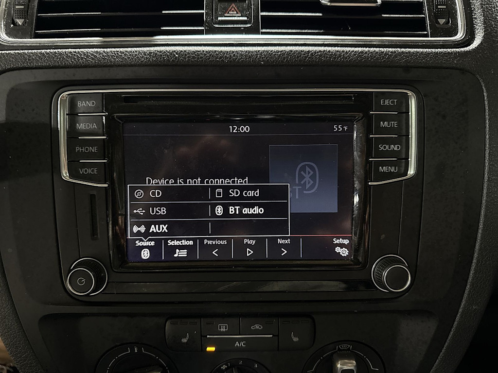 Thumbnail: 2017 Volkswagen Jetta - 13