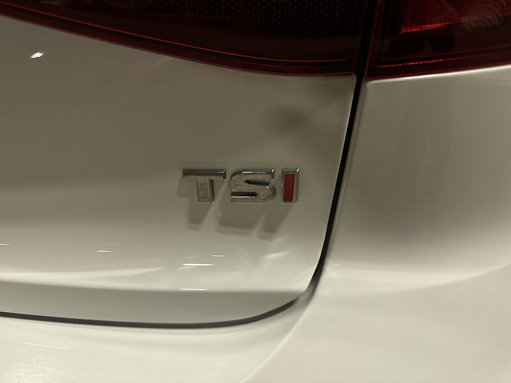 Thumbnail: 2017 Volkswagen Jetta - 29