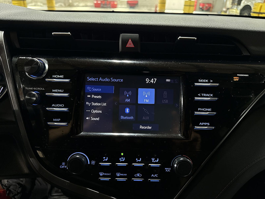 Thumbnail: 2019 Toyota Camry - 24