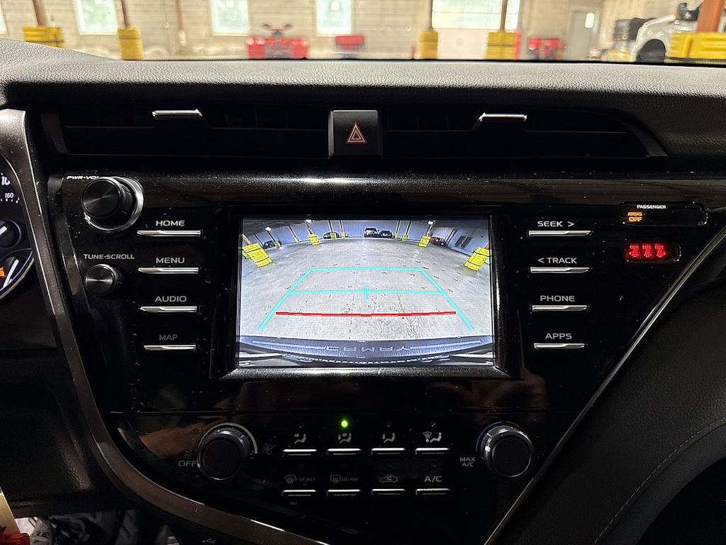 Thumbnail: 2019 Toyota Camry - 28