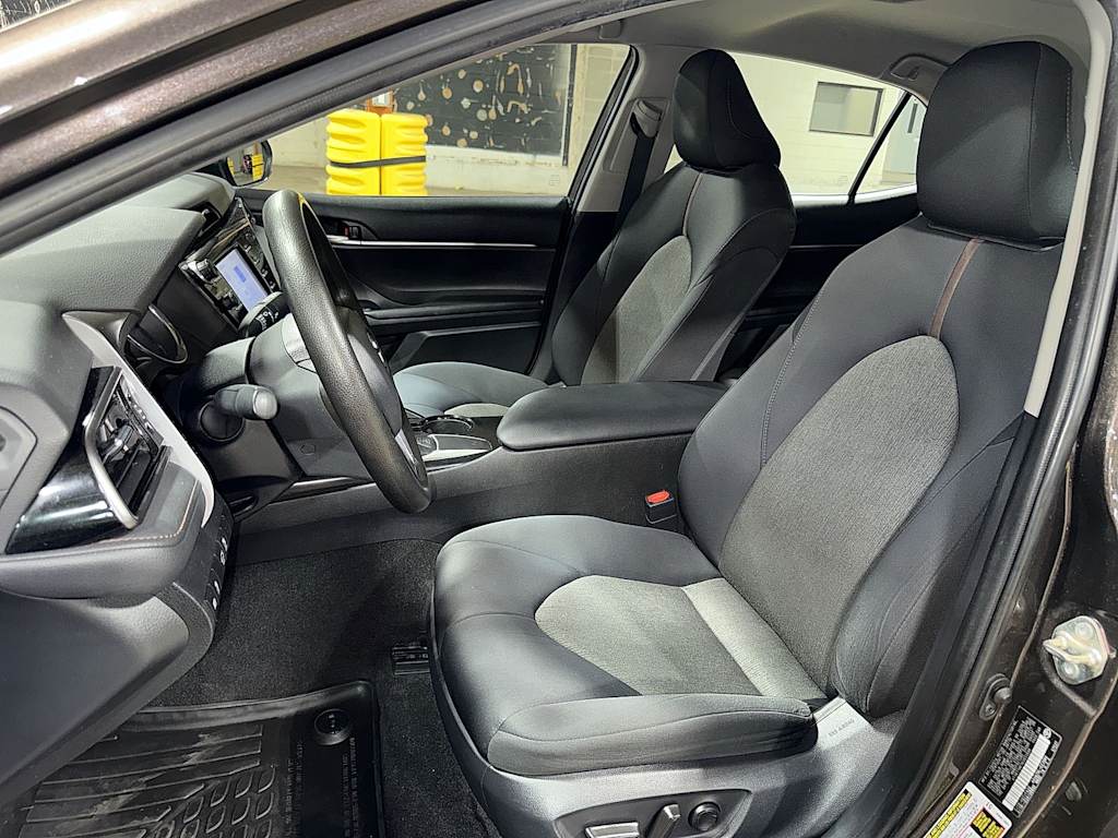 Thumbnail: 2019 Toyota Camry - 9