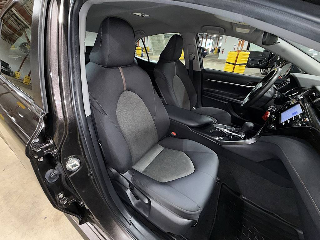 Thumbnail: 2019 Toyota Camry - 10