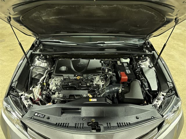 2018 Toyota Camry LE 8