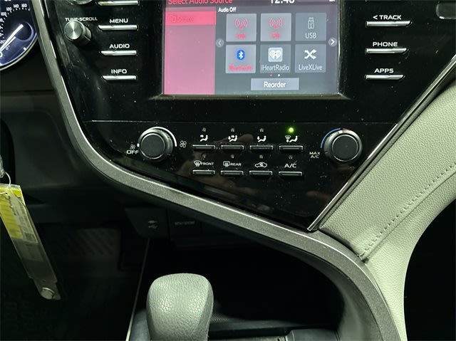 2018 Toyota Camry LE 23