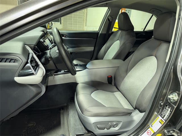 2018 Toyota Camry LE 10