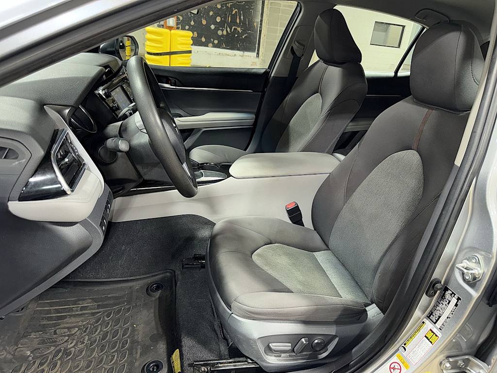 Thumbnail: 2018 Toyota Camry - 9