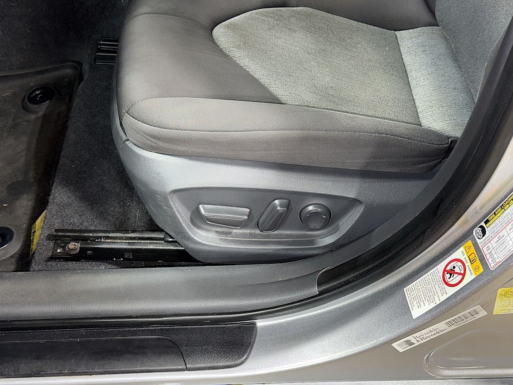 Thumbnail: 2018 Toyota Camry - 24