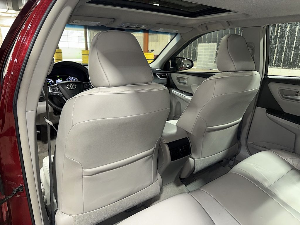 Thumbnail: 2015 Toyota Camry - 30