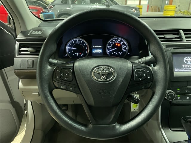 2016 Toyota Camry LE 2