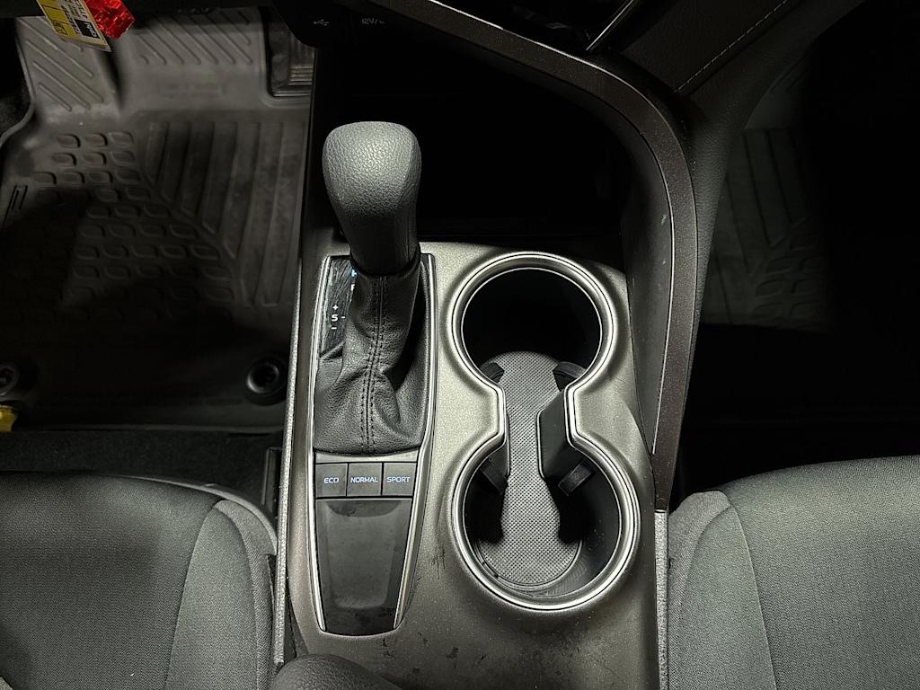 Thumbnail: 2024 Toyota Camry - 11