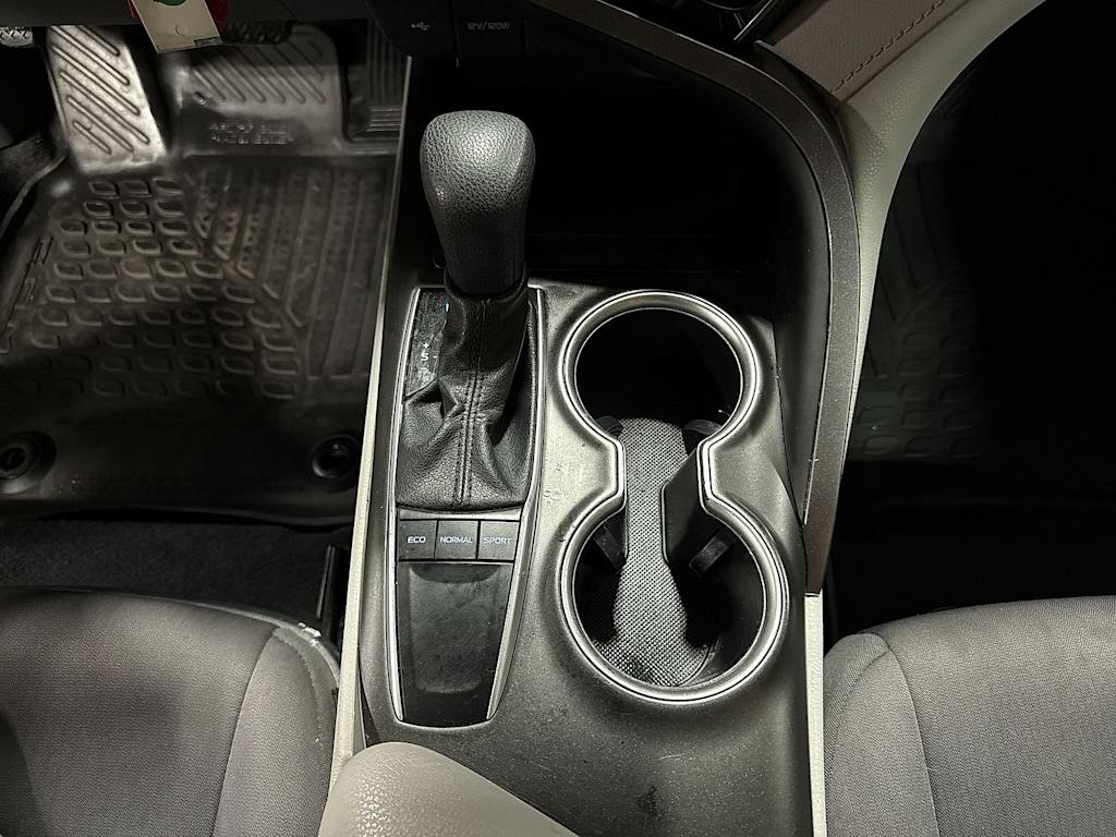 Thumbnail: 2024 Toyota Camry - 13
